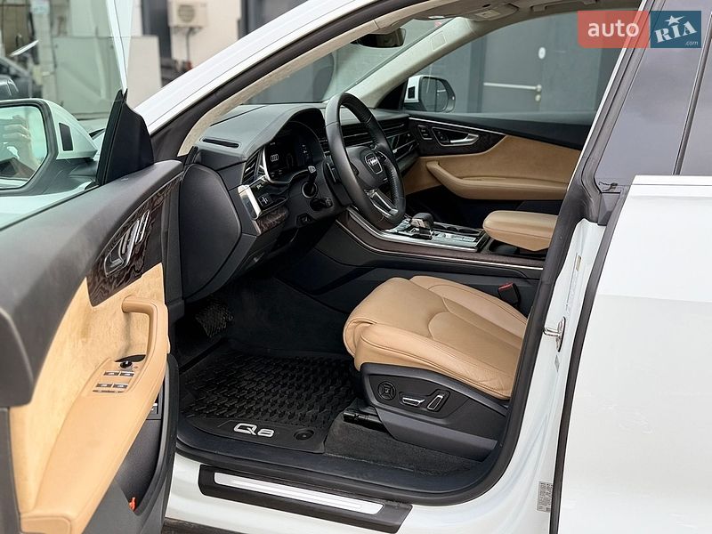 Позашляховик / Кросовер Audi Q8 2019 в Києві