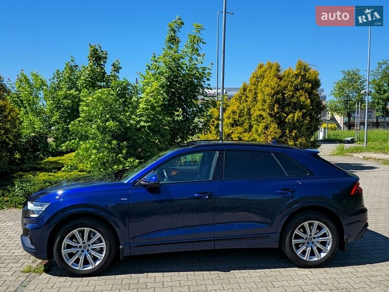 Внедорожник / Кроссовер Audi Q8 2020 в Львове