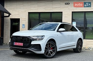 Позашляховик / Кросовер Audi Q8 2022 в Івано-Франківську