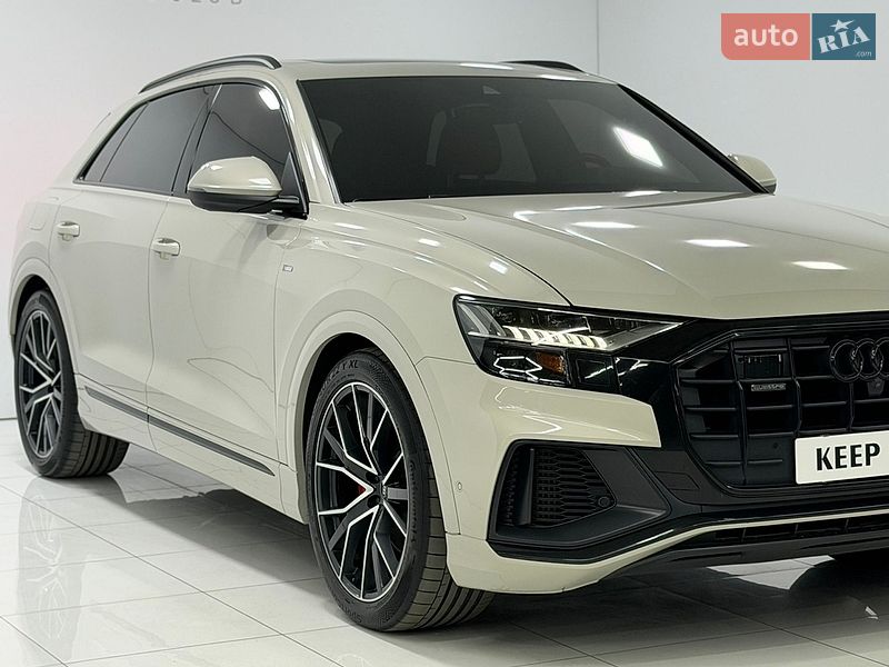 Внедорожник / Кроссовер Audi Q8 2021 в Одессе