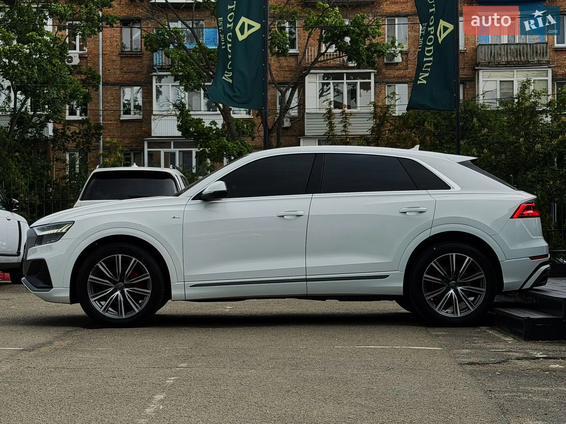 2019 Audi Q8 - мініатюра 18