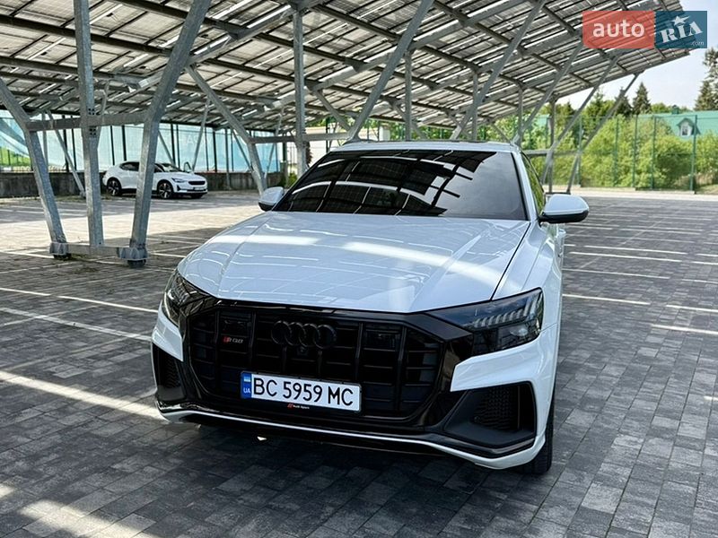 Позашляховик / Кросовер Audi Q8 2018 в Львові