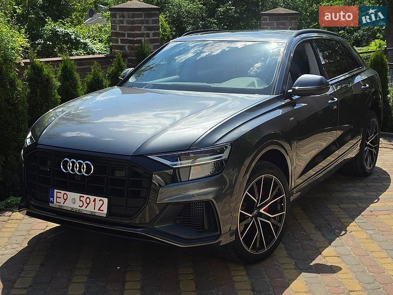 2020 Audi Q8, VIN WA1EVAF1XLD015111:plate — фото 1 (autoria)