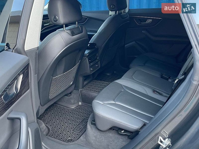 Внедорожник / Кроссовер Audi Q8 2021 в Сумах
