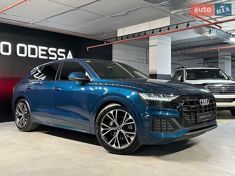 Внедорожник / Кроссовер Audi Q8 2021 в Одессе