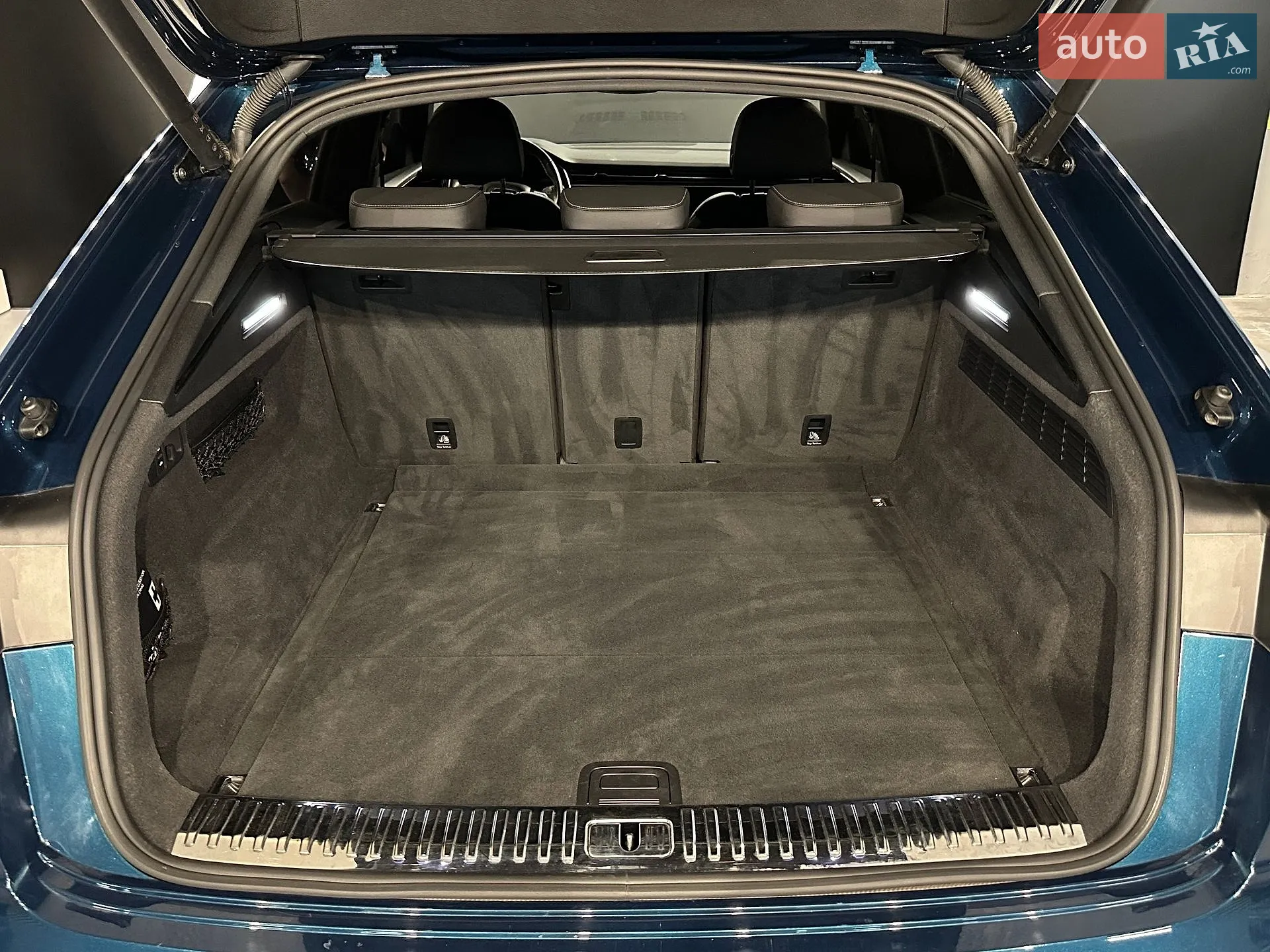 2021 Audi Q8 - мініатюра 11