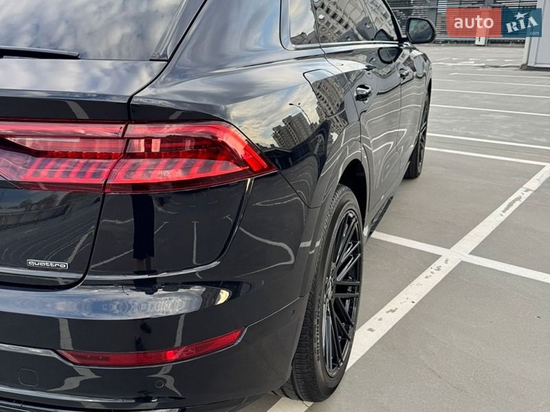 Внедорожник / Кроссовер Audi Q8 2019 в Киеве