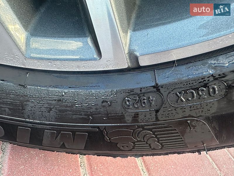 Внедорожник / Кроссовер Audi Q8 2021 в Ровно