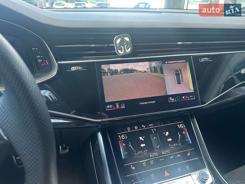 Внедорожник / Кроссовер Audi Q8 2021 в Ровно
