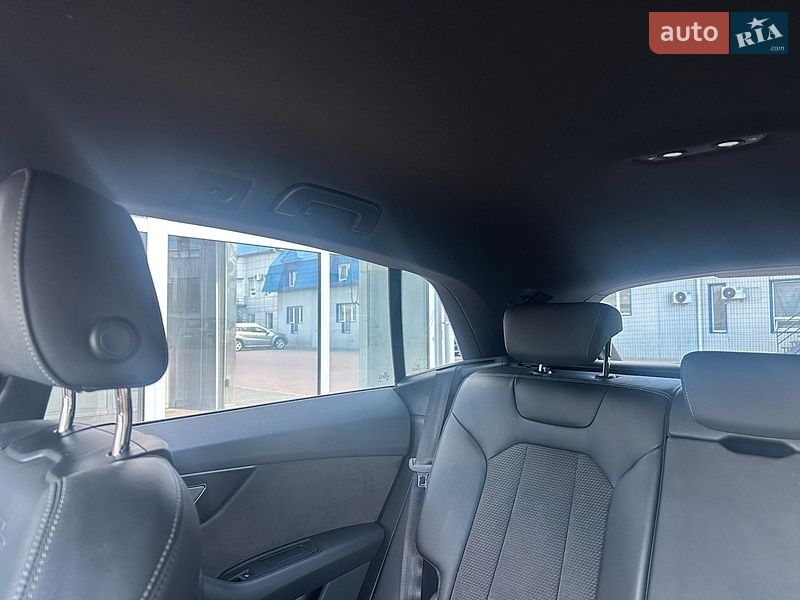 Внедорожник / Кроссовер Audi Q8 2021 в Ровно