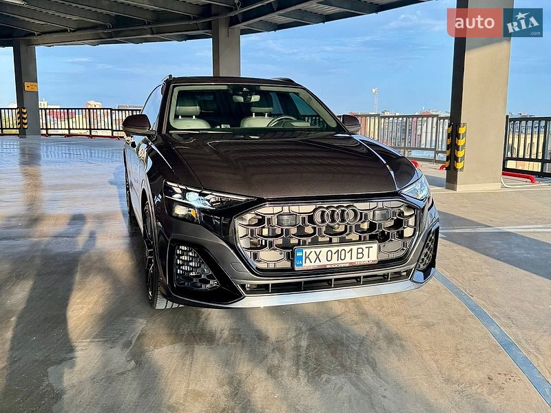 Внедорожник / Кроссовер Audi Q8 2019 в Харькове