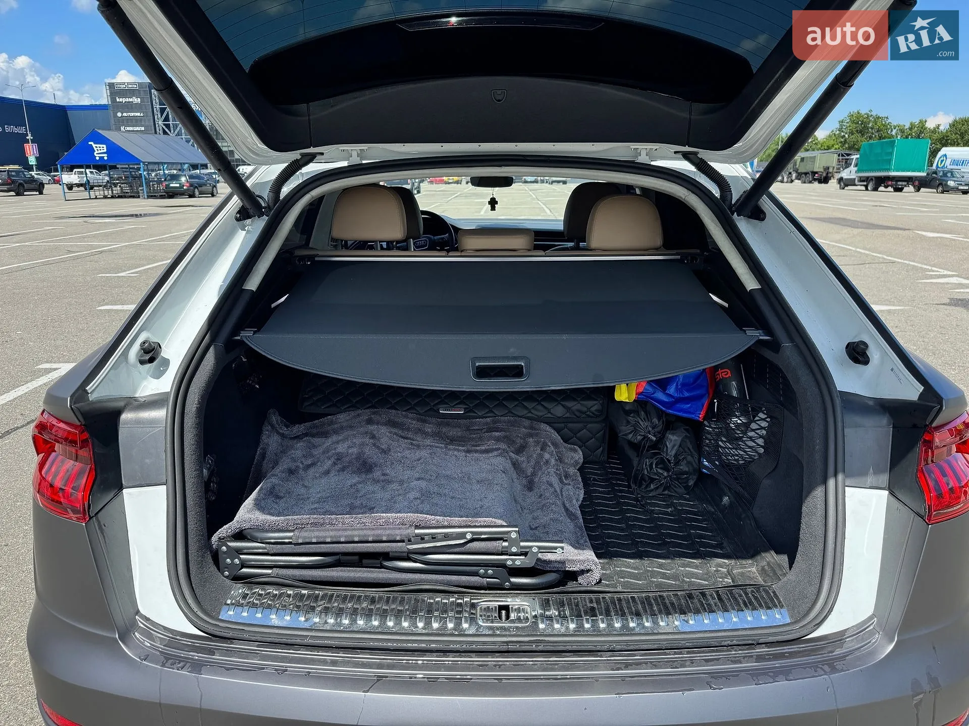 2019 Audi Q8 - мініатюра 9