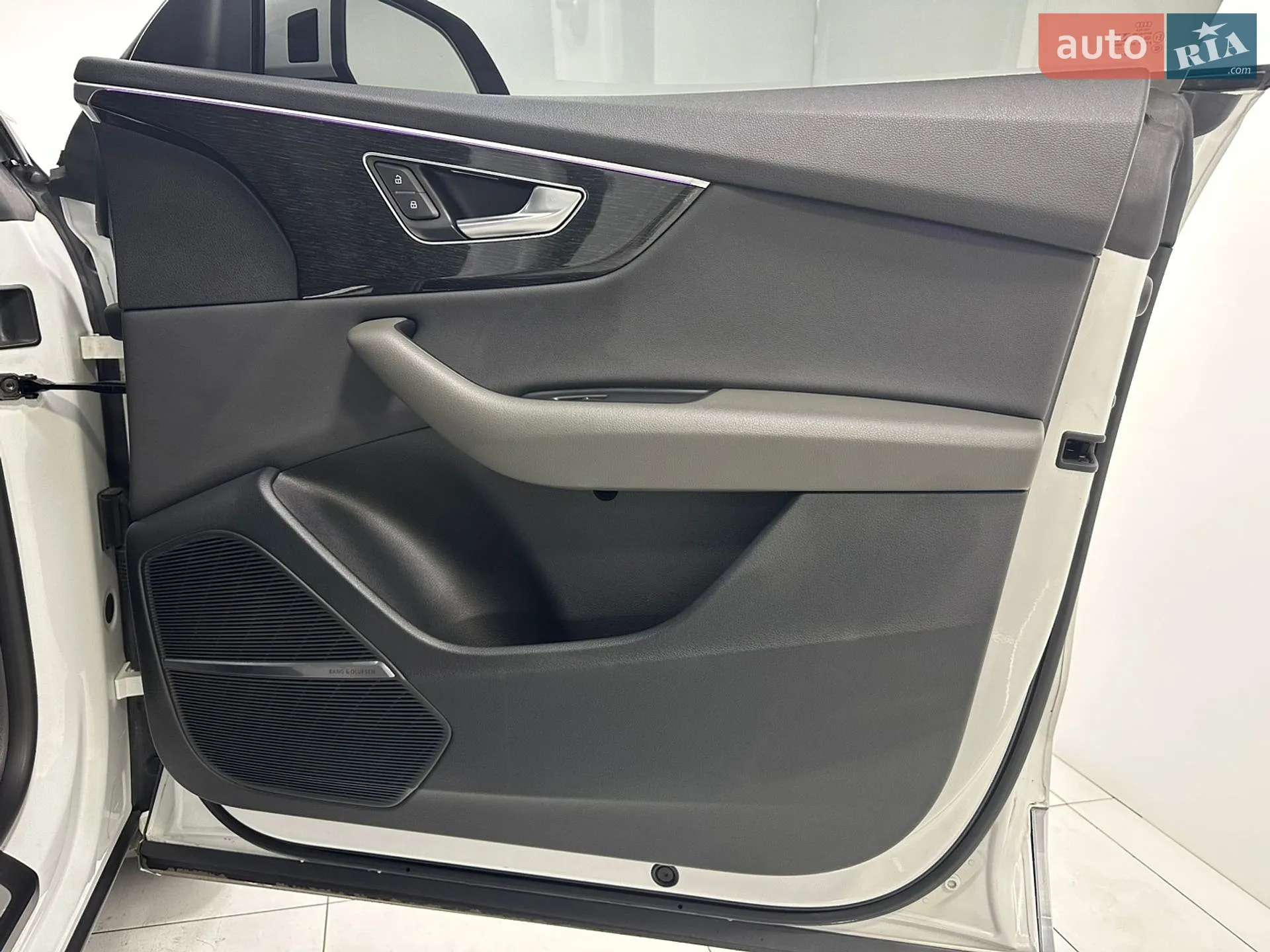 2018 Audi Q8 - мініатюра 36