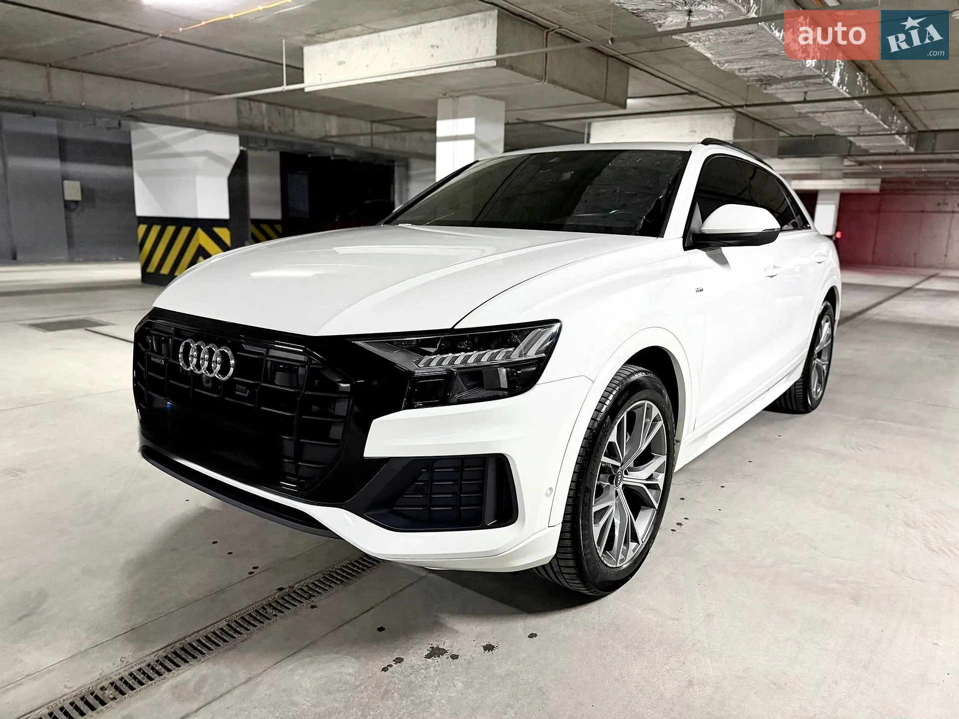 2021 Audi Q8 - фото 1