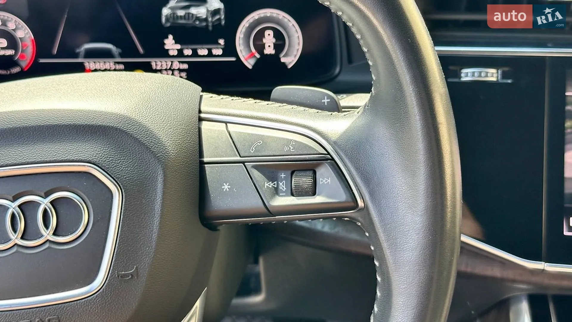 2019 Audi Q8 - мініатюра 13