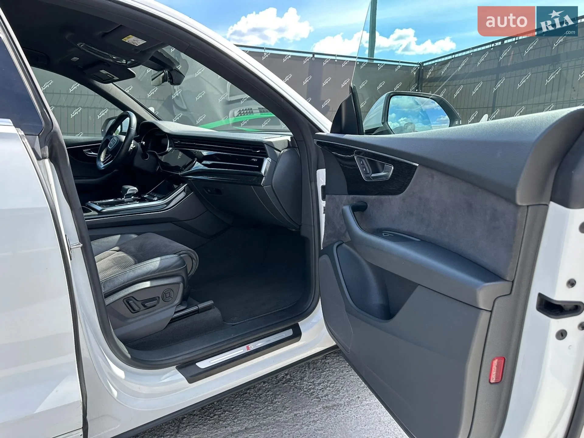 2018 Audi Q8 - мініатюра 17