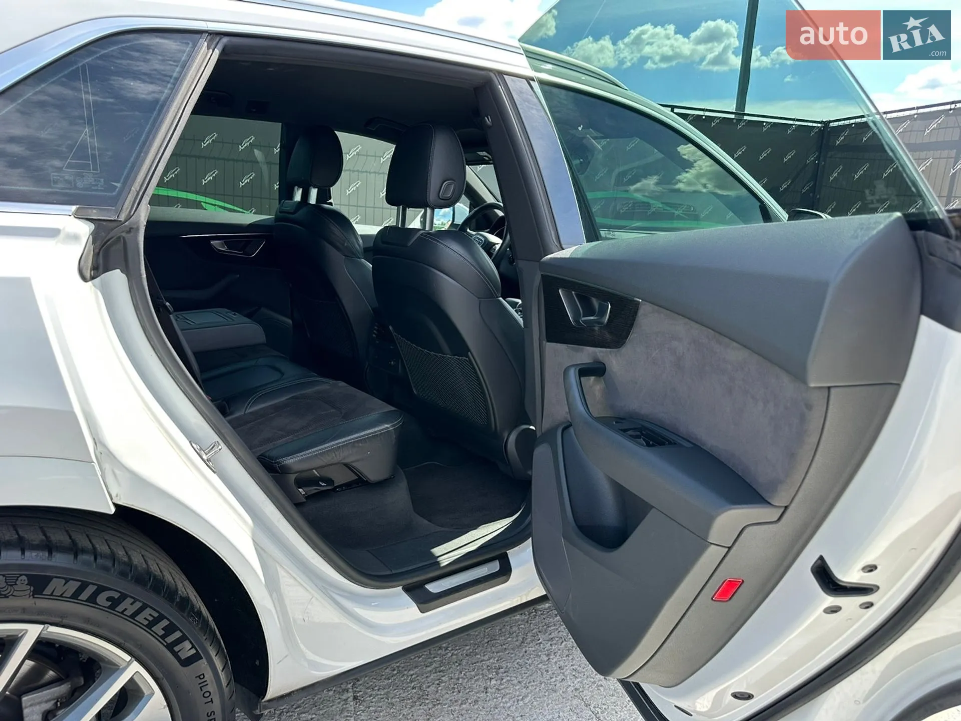 2018 Audi Q8 - мініатюра 23