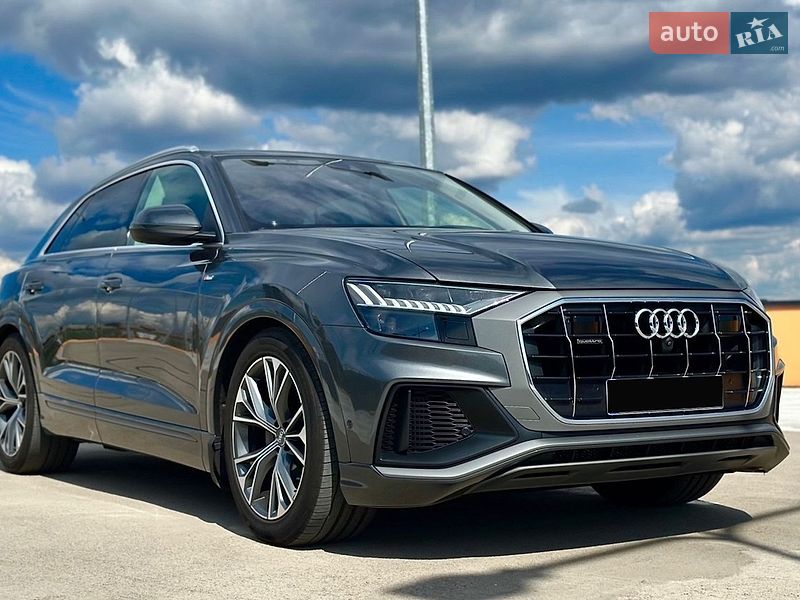 Внедорожник / Кроссовер Audi Q8 2018 в Киеве