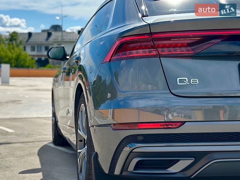 Внедорожник / Кроссовер Audi Q8 2018 в Киеве