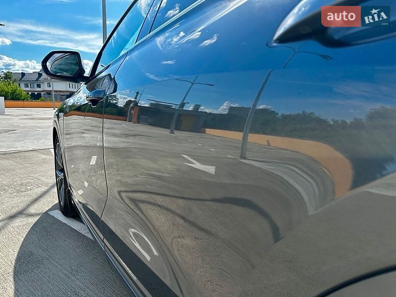 Внедорожник / Кроссовер Audi Q8 2018 в Киеве