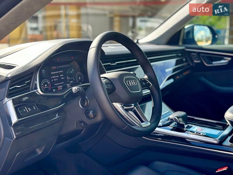 Внедорожник / Кроссовер Audi Q8 2018 в Киеве