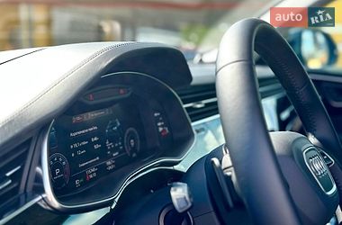 Внедорожник / Кроссовер Audi Q8 2018 в Киеве