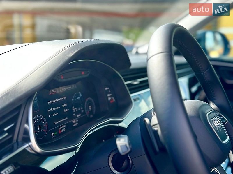 Внедорожник / Кроссовер Audi Q8 2018 в Киеве