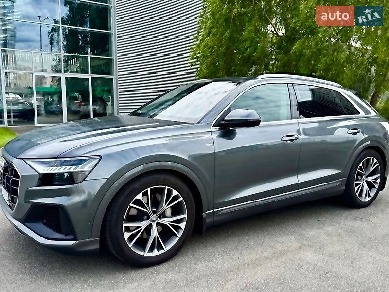 Внедорожник / Кроссовер Audi Q8 2018 в Киеве