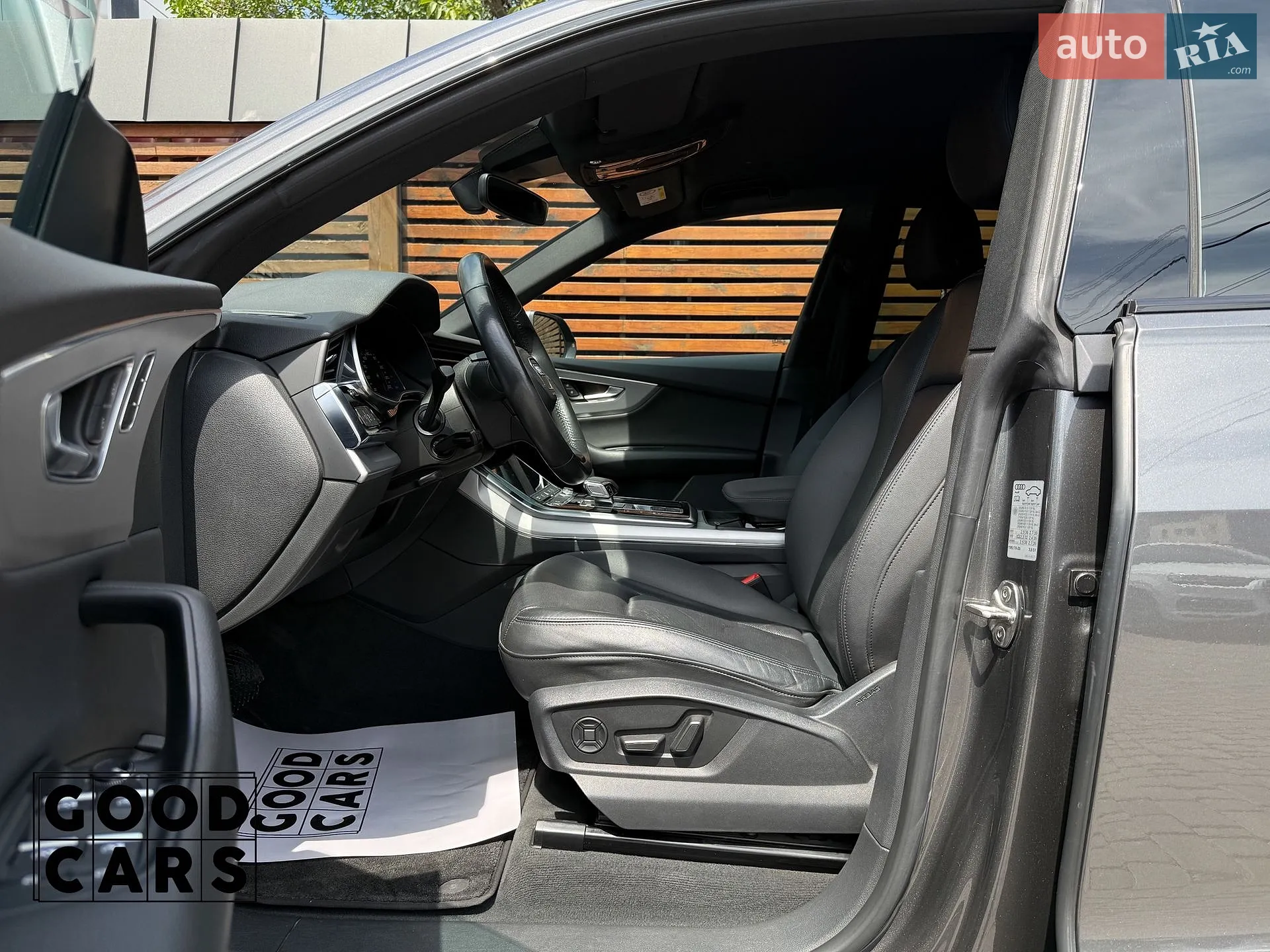 2020 Audi Q8 - мініатюра 25
