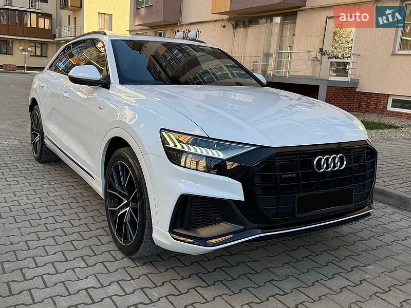 Audi Q8