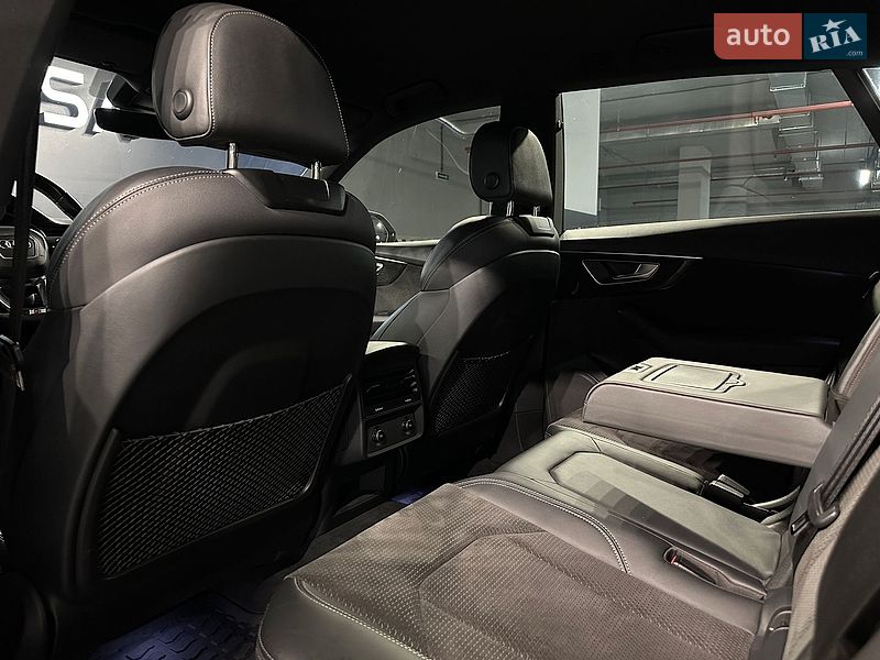 Позашляховик / Кросовер Audi Q8 2020 в Одесі