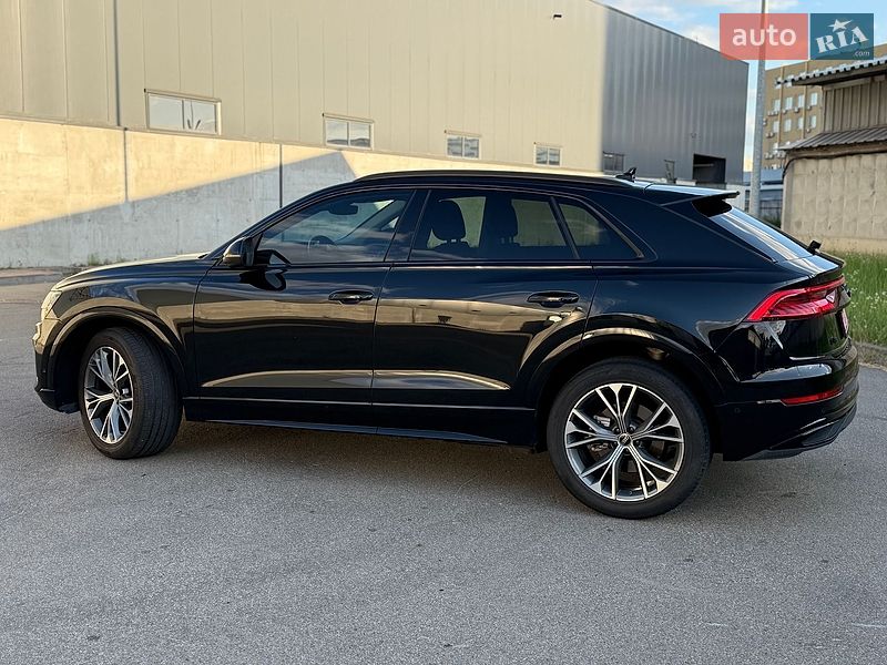 Позашляховик / Кросовер Audi Q8 2023 в Києві