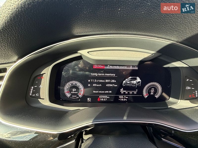 Позашляховик / Кросовер Audi Q8 2023 в Києві