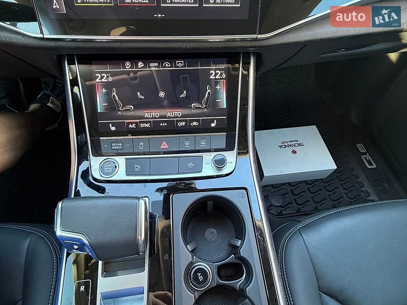 Позашляховик / Кросовер Audi Q8 2023 в Києві