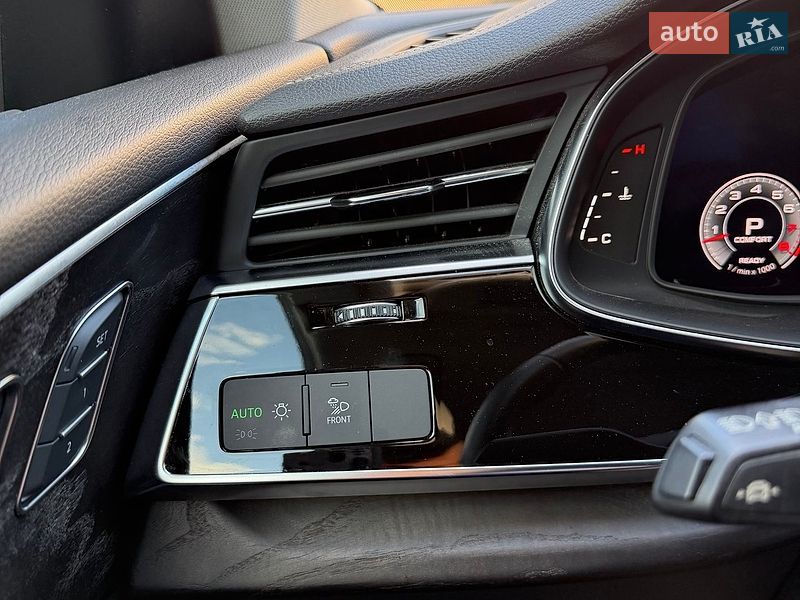 Позашляховик / Кросовер Audi Q8 2023 в Києві