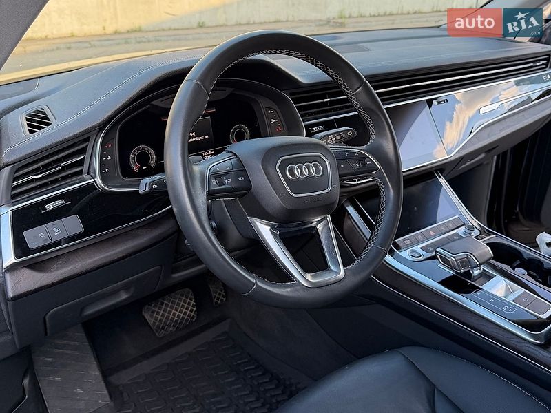 Позашляховик / Кросовер Audi Q8 2023 в Києві