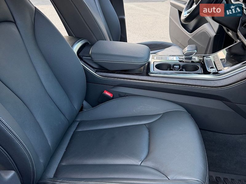 Позашляховик / Кросовер Audi Q8 2023 в Києві