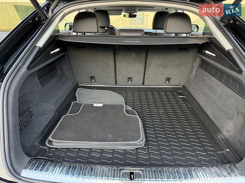 Позашляховик / Кросовер Audi Q8 2023 в Києві