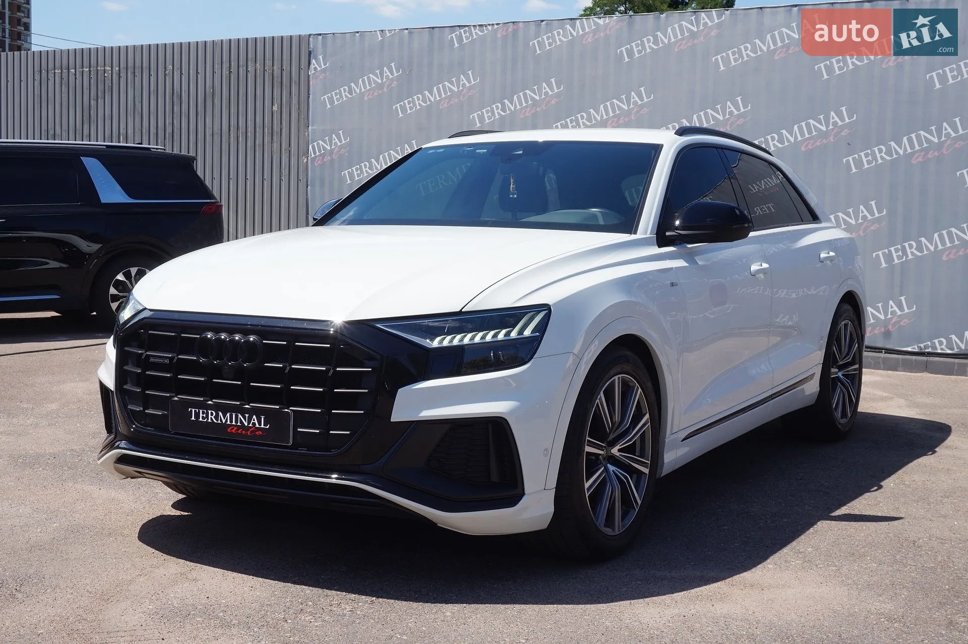 2021 Audi Q8 - мініатюра 2