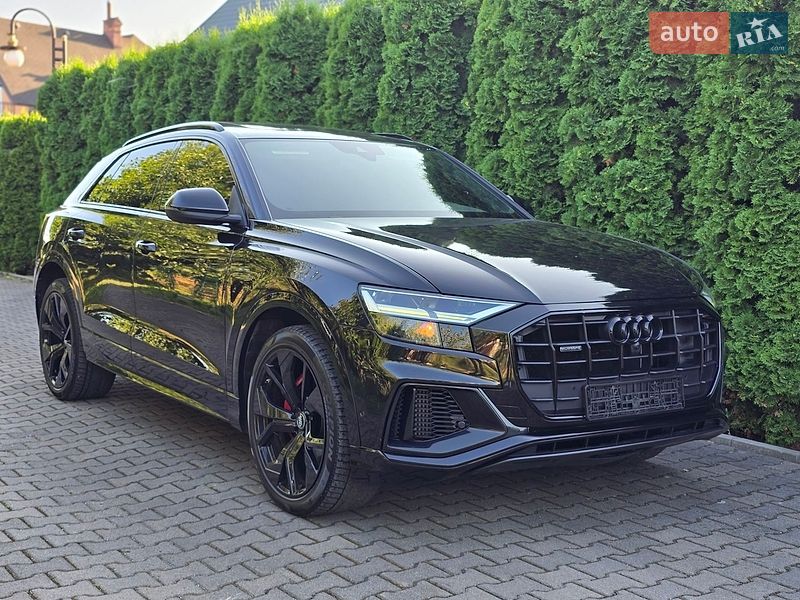 Внедорожник / Кроссовер Audi Q8 2018 в Черновцах