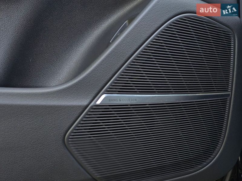 Внедорожник / Кроссовер Audi Q8 2018 в Черновцах