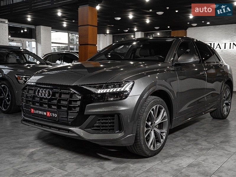 Audi Q8, photos from the listing
