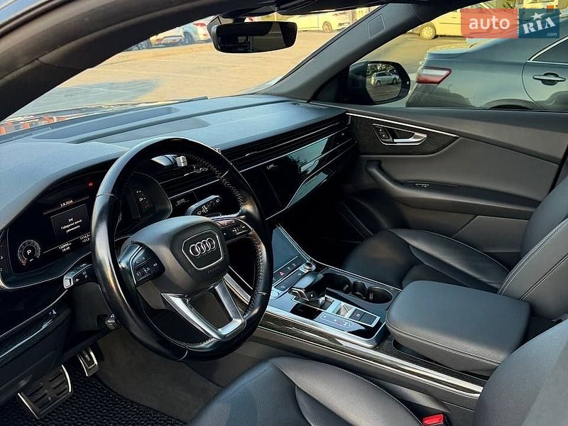 Позашляховик / Кросовер Audi Q8 2019 в Вінниці