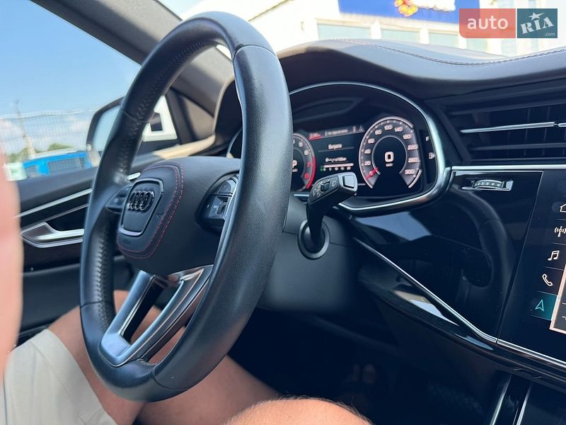 Позашляховик / Кросовер Audi Q8 2019 в Києві