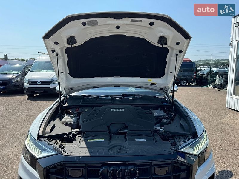 Позашляховик / Кросовер Audi Q8 2019 в Києві
