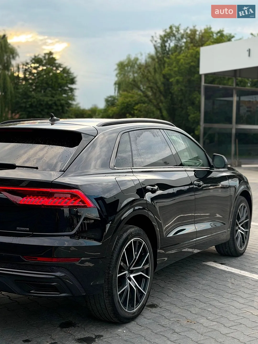 2019 Audi Q8 - фото 1