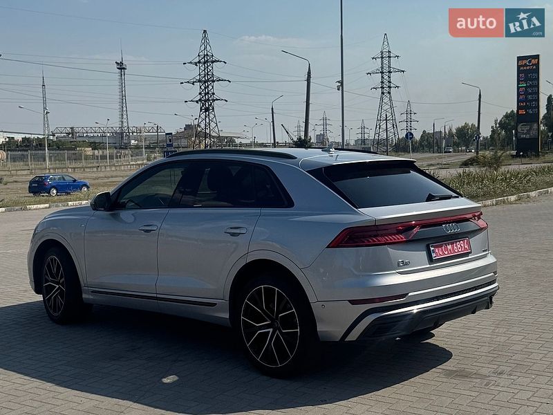 Позашляховик / Кросовер Audi Q8 2019 в Запоріжжі