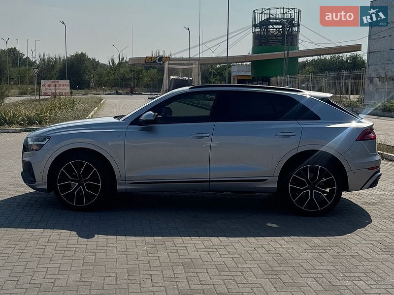 Позашляховик / Кросовер Audi Q8 2019 в Запоріжжі