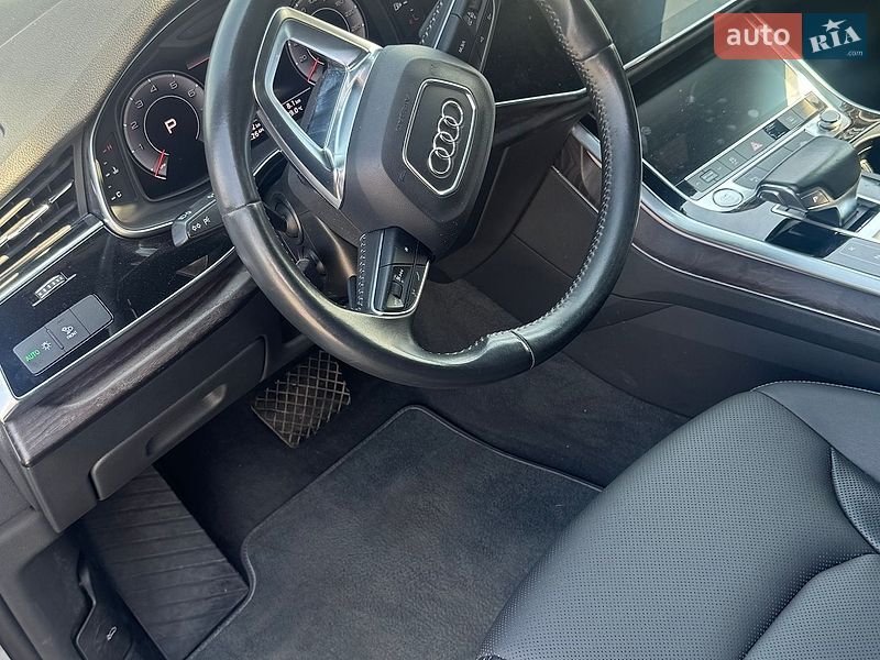Позашляховик / Кросовер Audi Q8 2019 в Запоріжжі