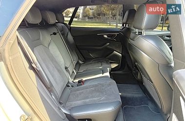 Позашляховик / Кросовер Audi Q8 2021 в Дніпрі